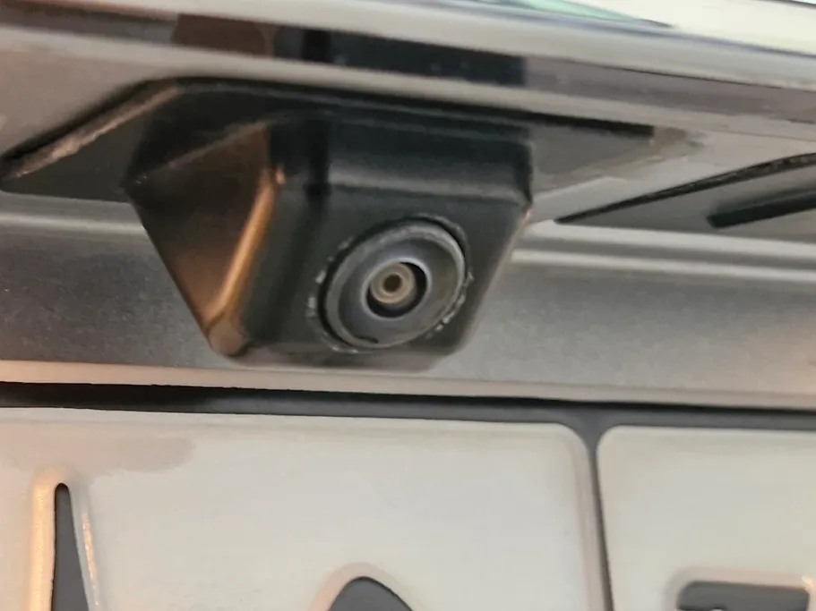 ام جي 5 LUX 2023 