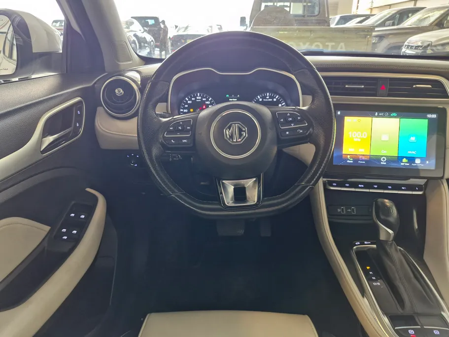 2023 MG ZS LUX 