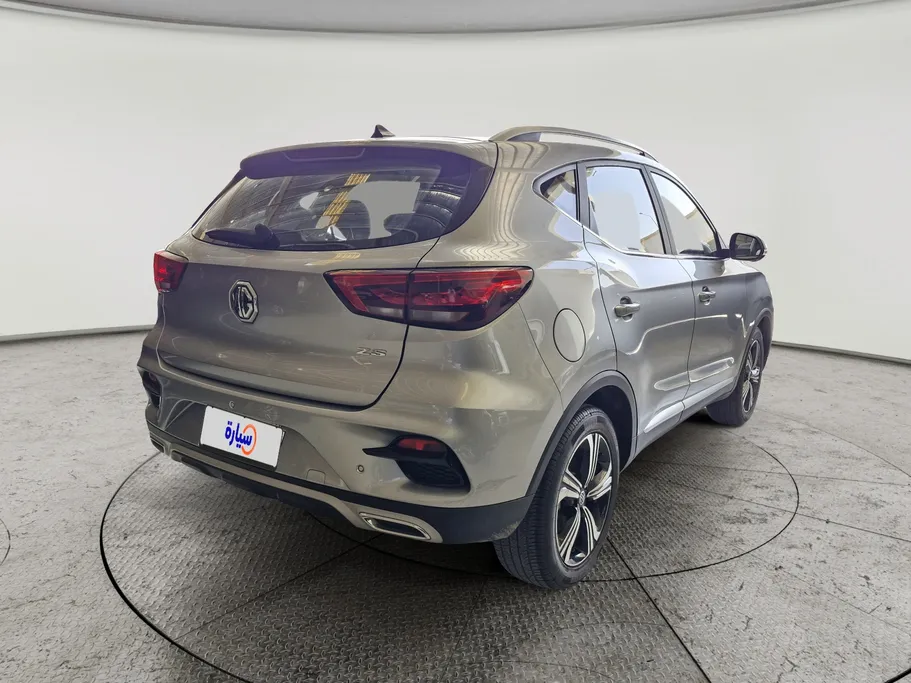 2023 MG ZS LUX 