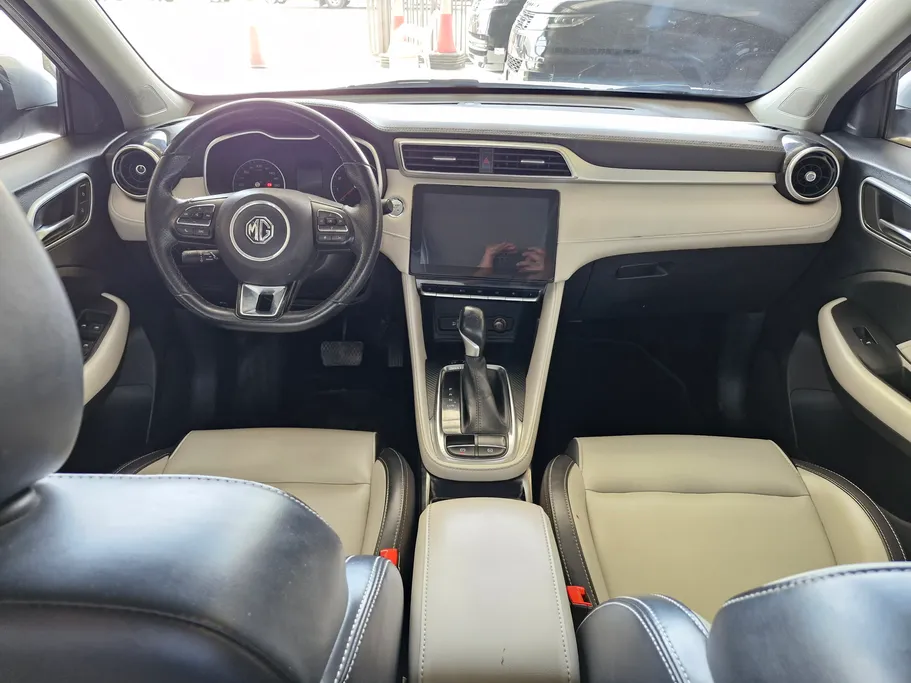 2023 MG ZS LUX 