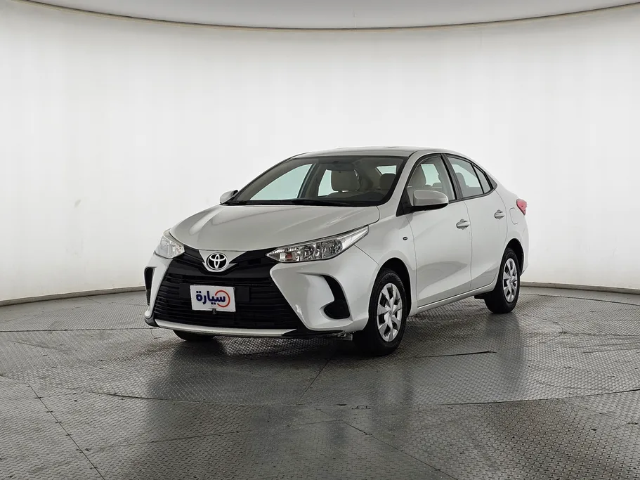 2022 Toyota Yaris  Y 