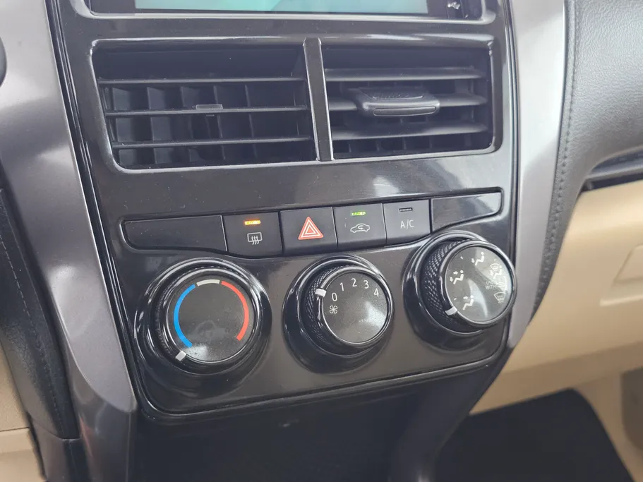 2022 Toyota Yaris  Y 