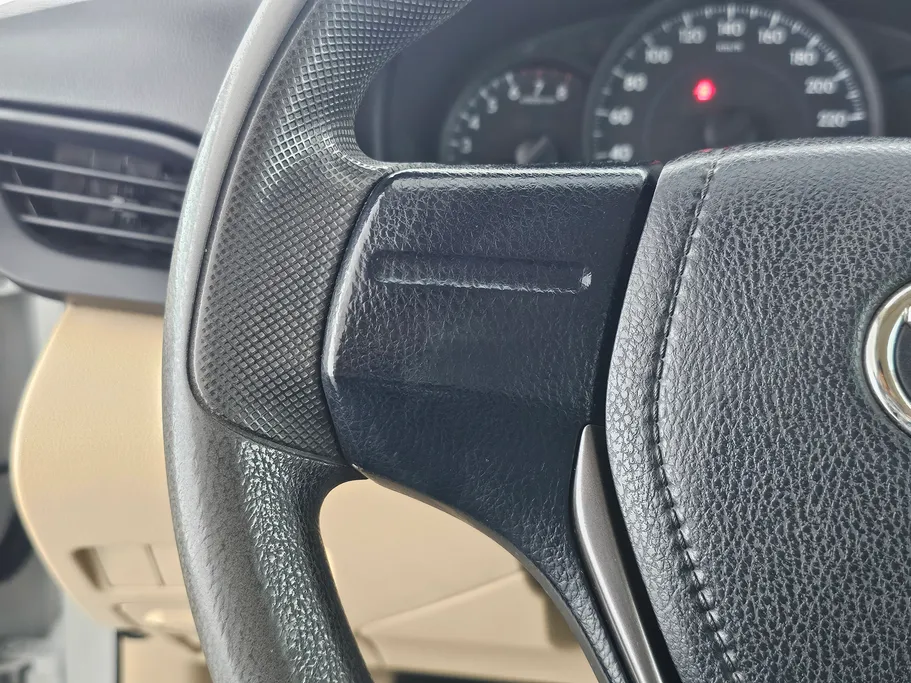 2022 Toyota Yaris  Y 