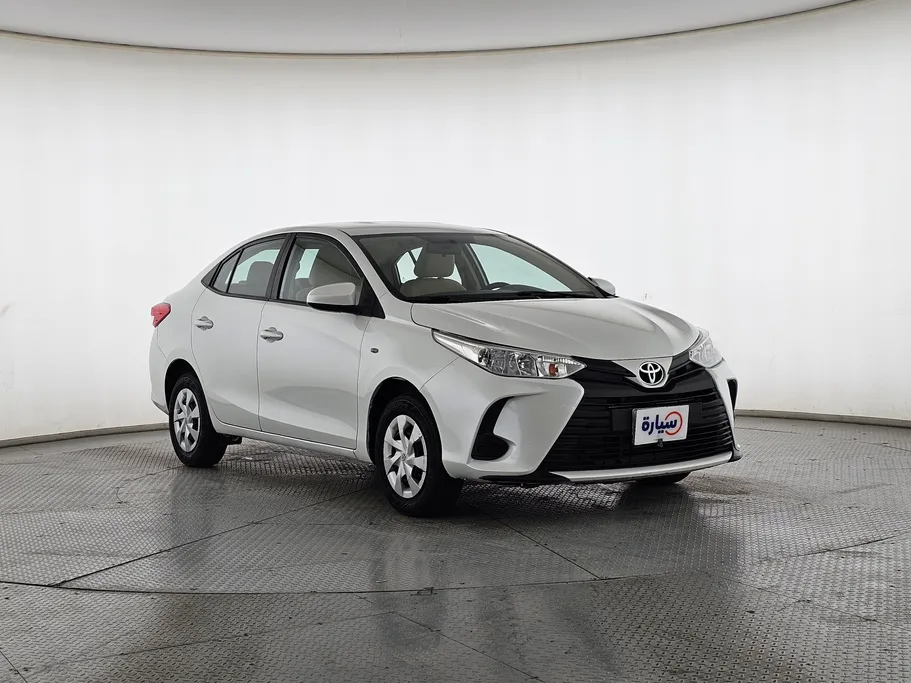 2022 Toyota Yaris  Y 