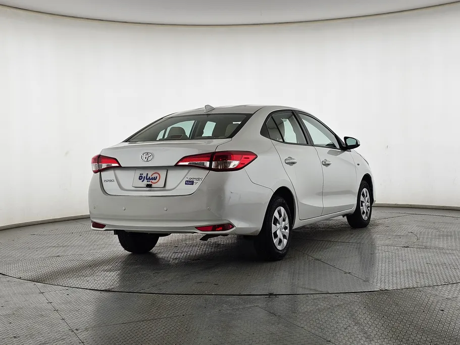 2022 Toyota Yaris  Y 