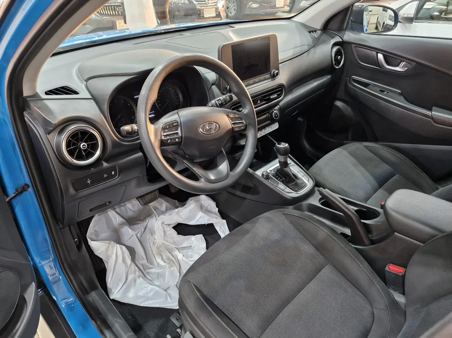 2023 Hyundai Kona SMART (Two Tone) 