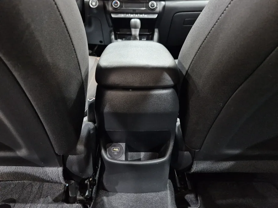 2023 Hyundai Kona SMART (Two Tone) 