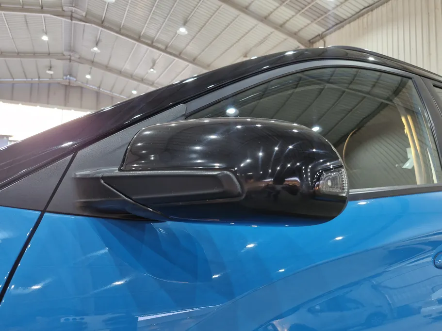 2023 Hyundai Kona SMART (Two Tone) 