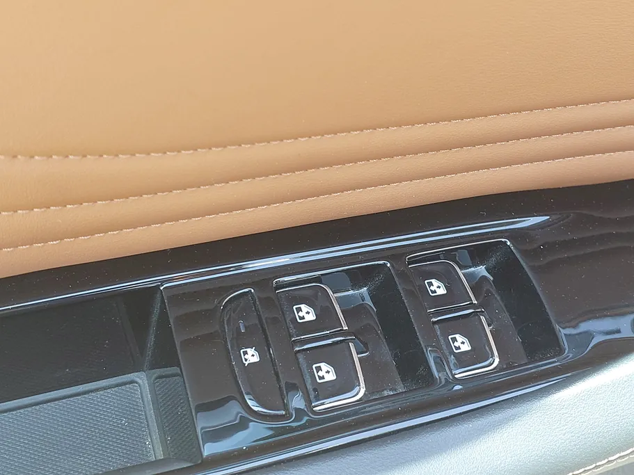 2023 FAW Bestune T99 Limo 