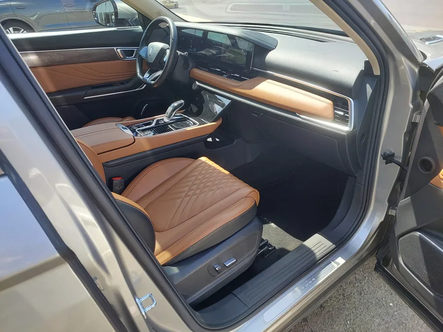 2023 FAW Bestune T99 Limo 