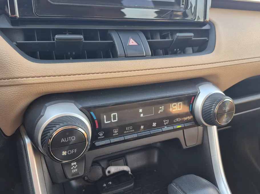 2022 Toyota RAV4 LTD Hybrid  