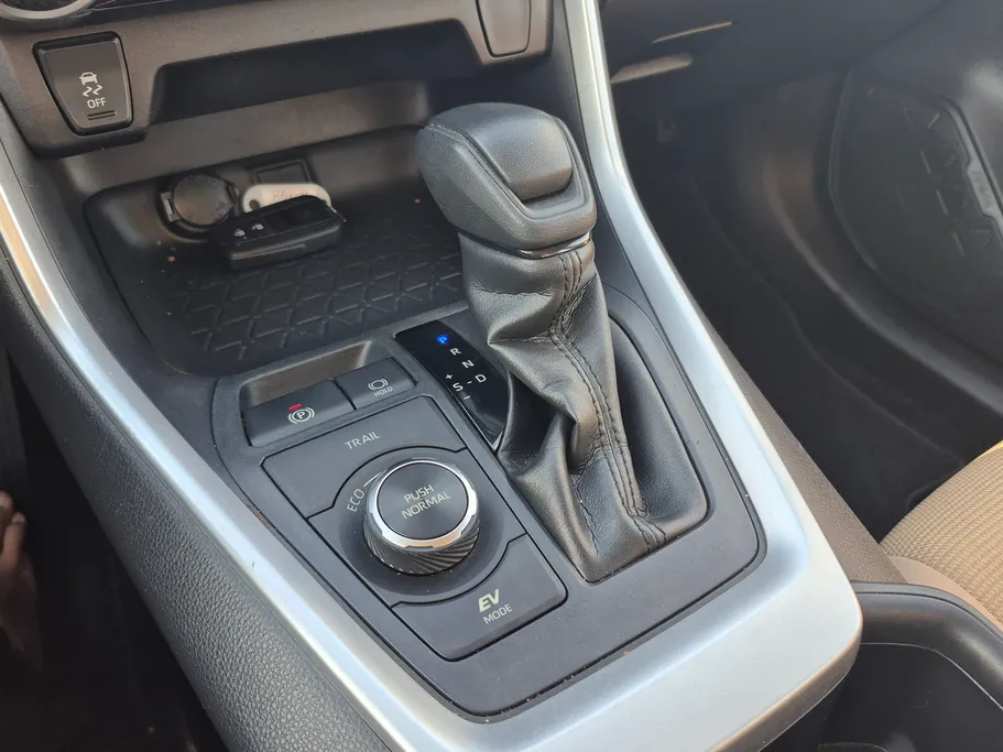 2022 Toyota RAV4 LTD Hybrid  