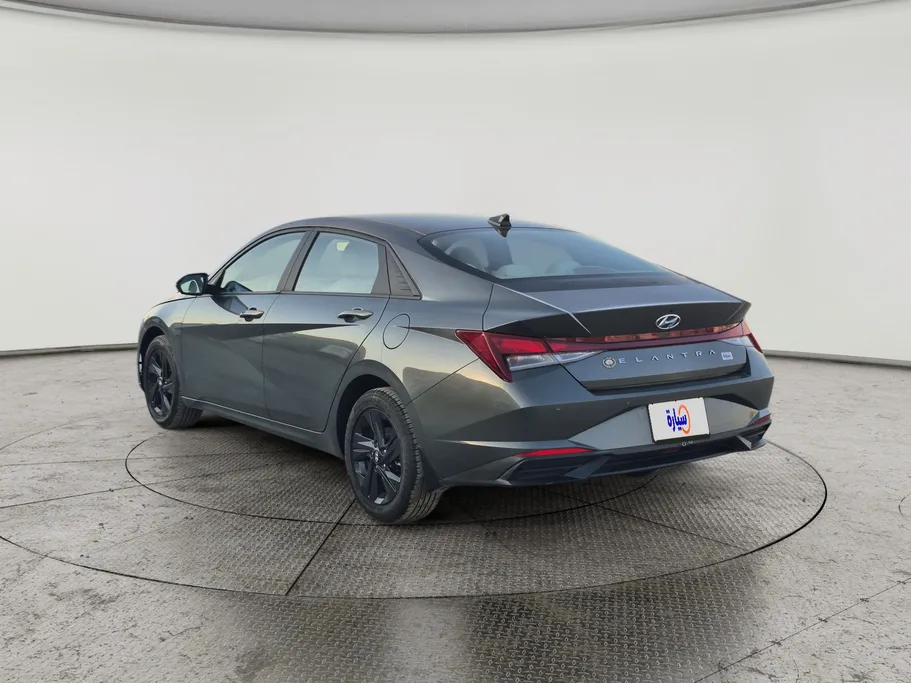 2023 Hyundai Elantra Smart 