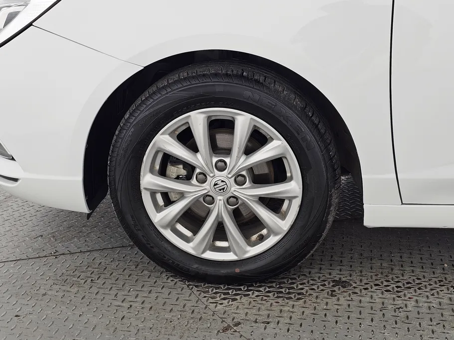 2023 MG 5 STD 
