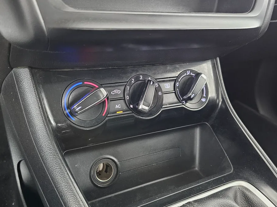 2023 MG 5 STD 