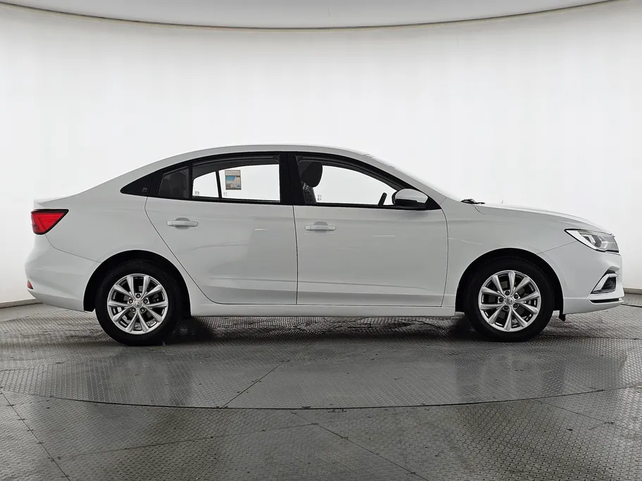 2023 MG 5 STD 