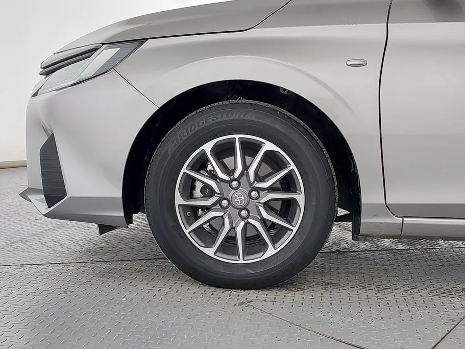 2024 Toyota Yaris  Y 
