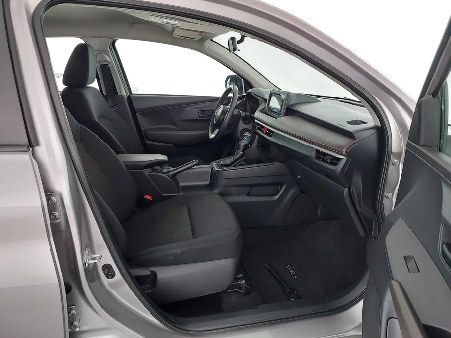 2024 Toyota Yaris  Y 
