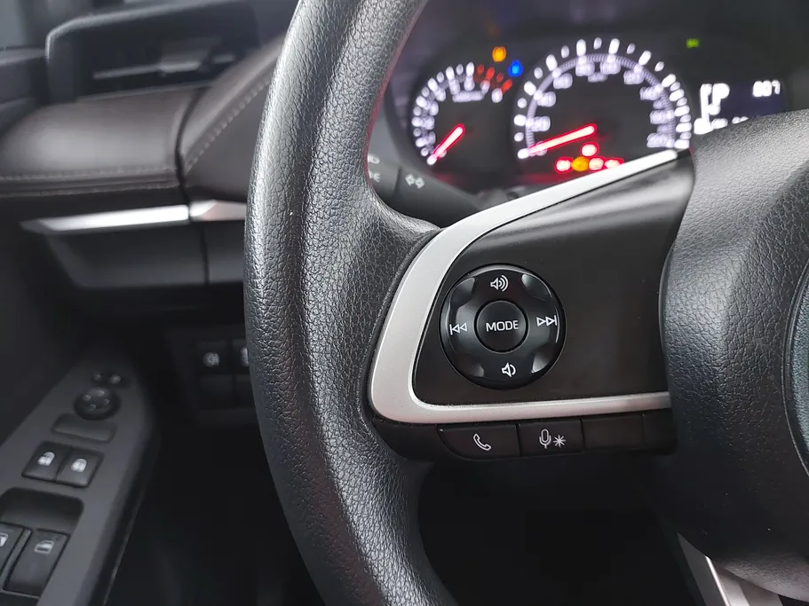 2024 Toyota Yaris  Y 