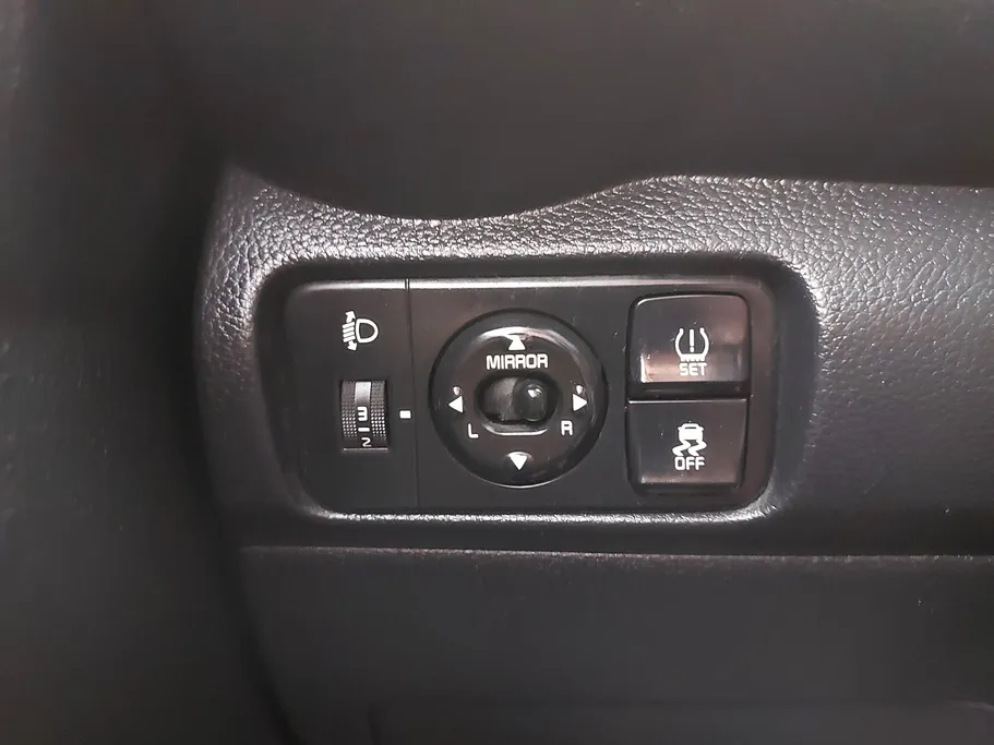 2022 Kia Pegas LX 