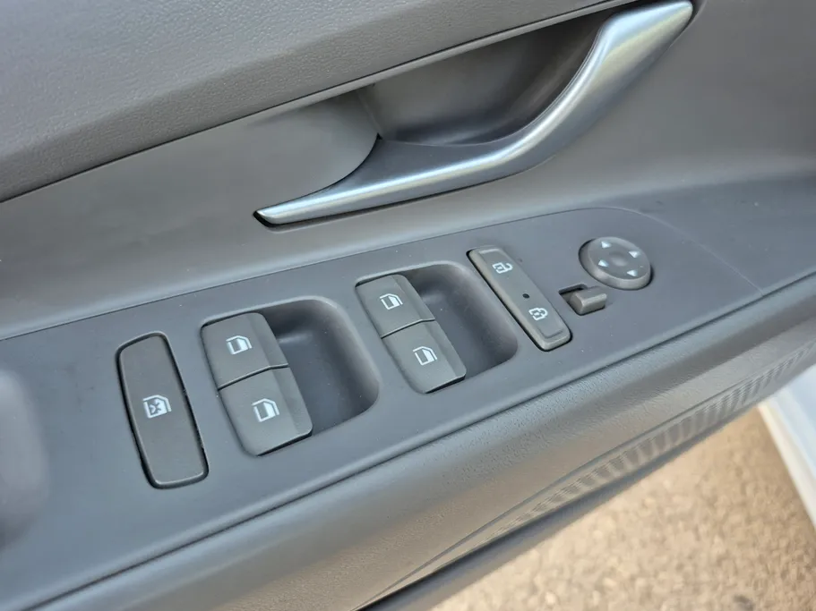2023 Hyundai Elantra Fleet 