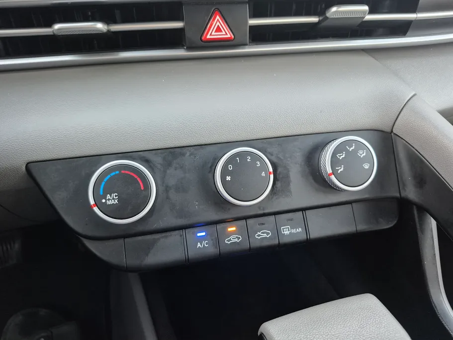 2023 Hyundai Elantra Fleet 