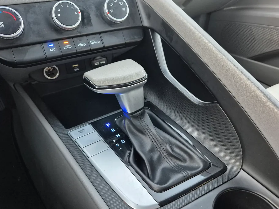 2023 Hyundai Elantra Fleet 
