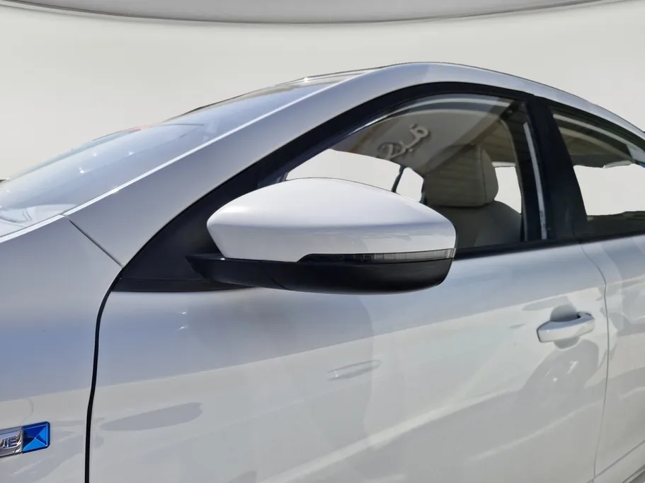2023 MG 5 STD 