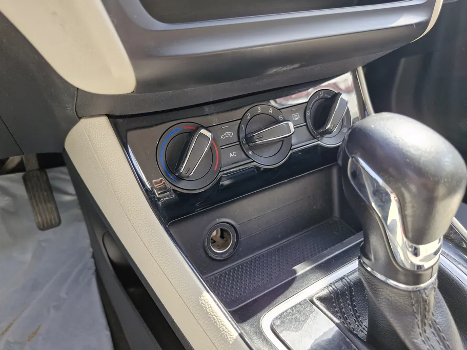 2023 MG 5 STD 