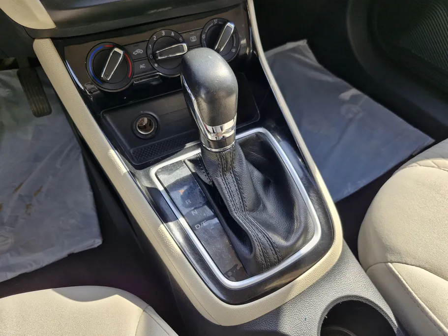 2023 MG 5 STD 