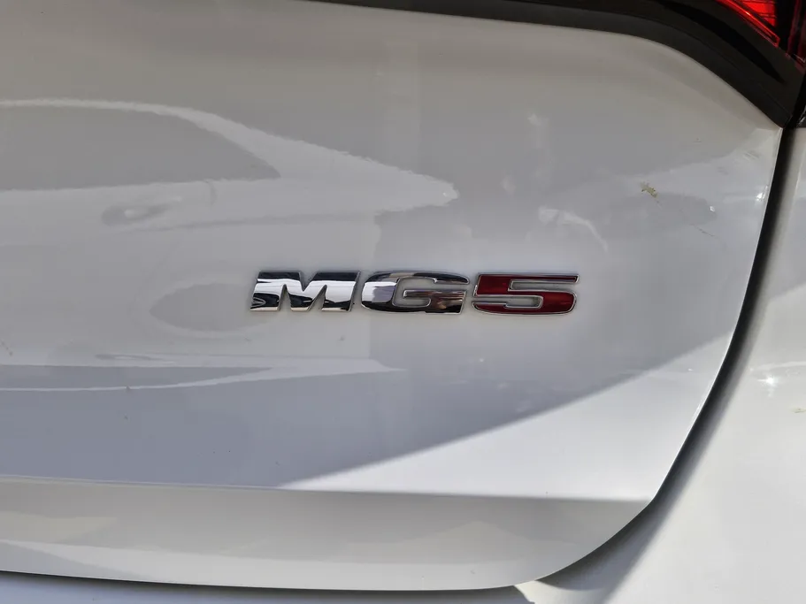 2023 MG 5 STD 
