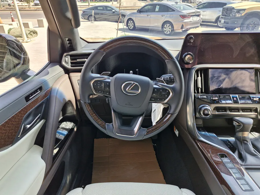 2025 Lexus LX 600 BB Elite 