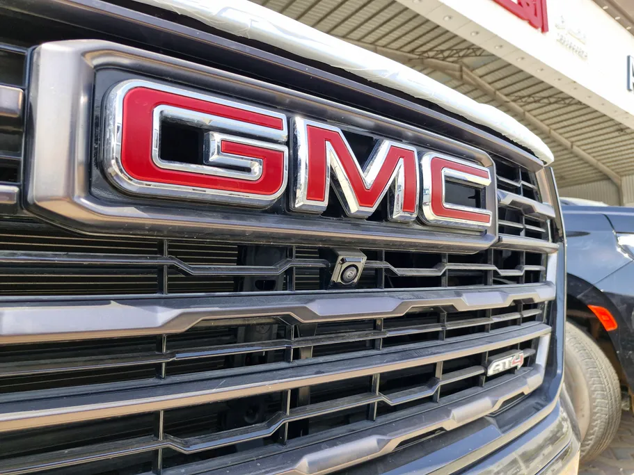 2025 GMC Yukon AT4 