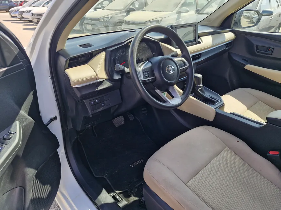 2023 Toyota Yaris  Y 