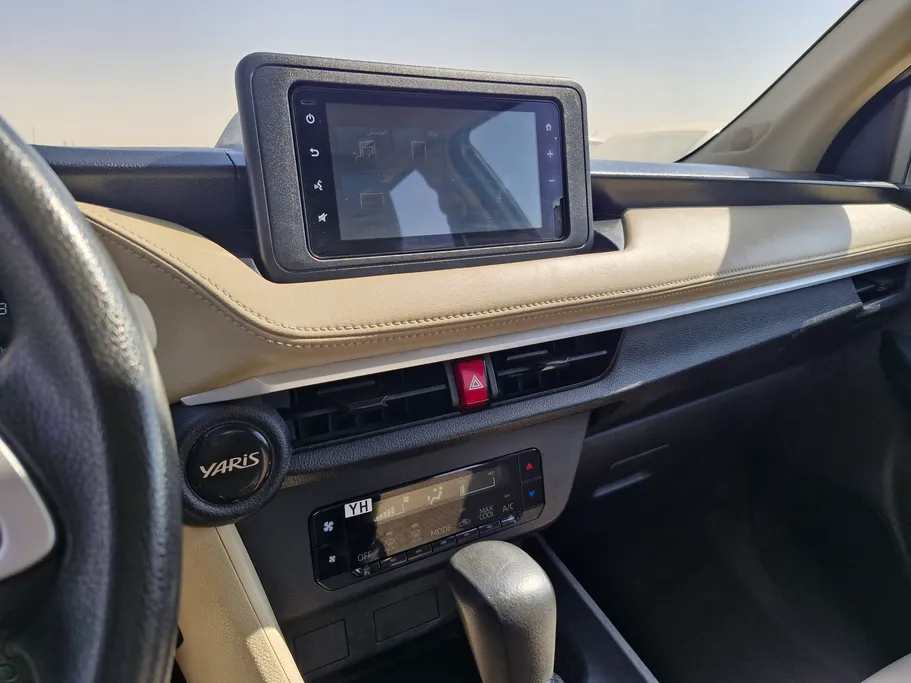 2023 Toyota Yaris  Y 