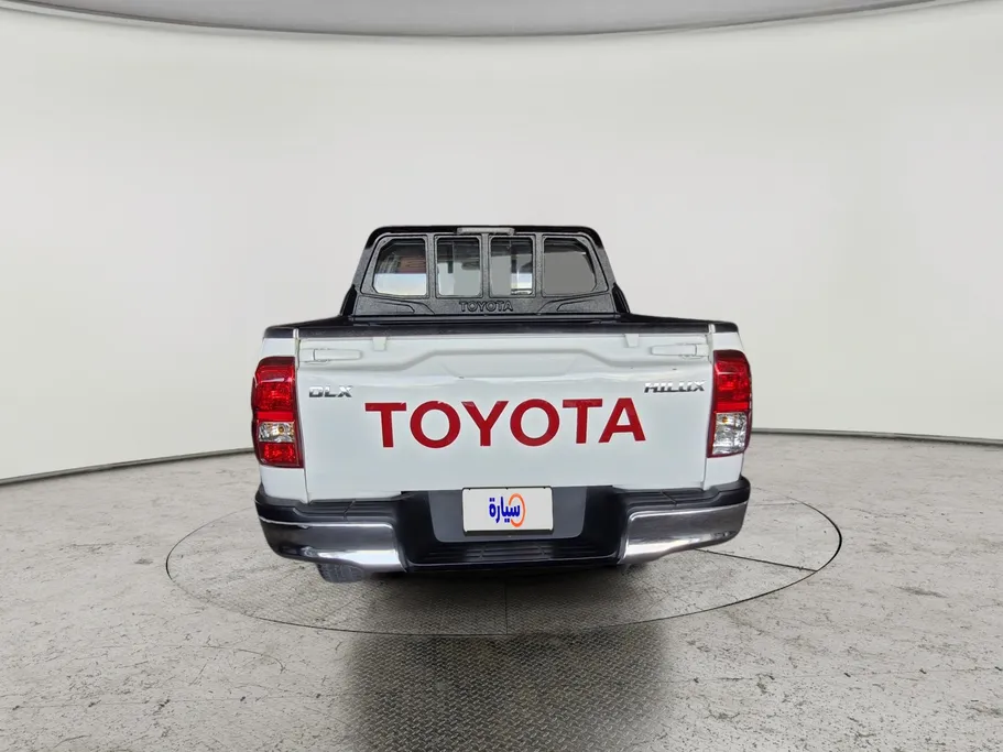2022 Toyota Hilux DLX 