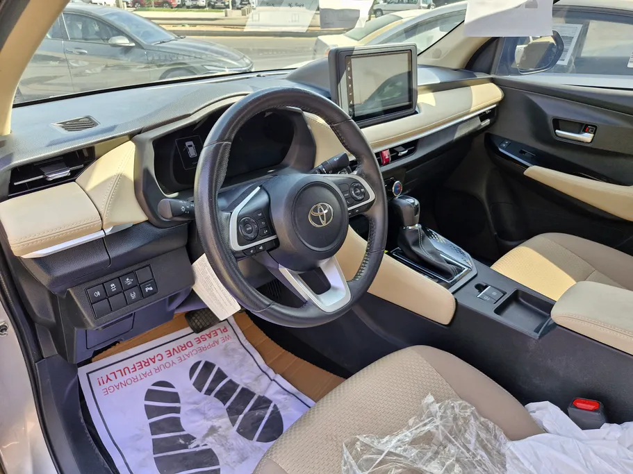 2024 Toyota Yaris  YX 
