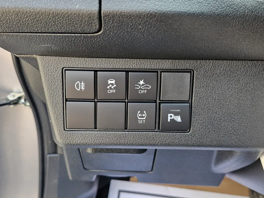2024 Toyota Yaris  YX 