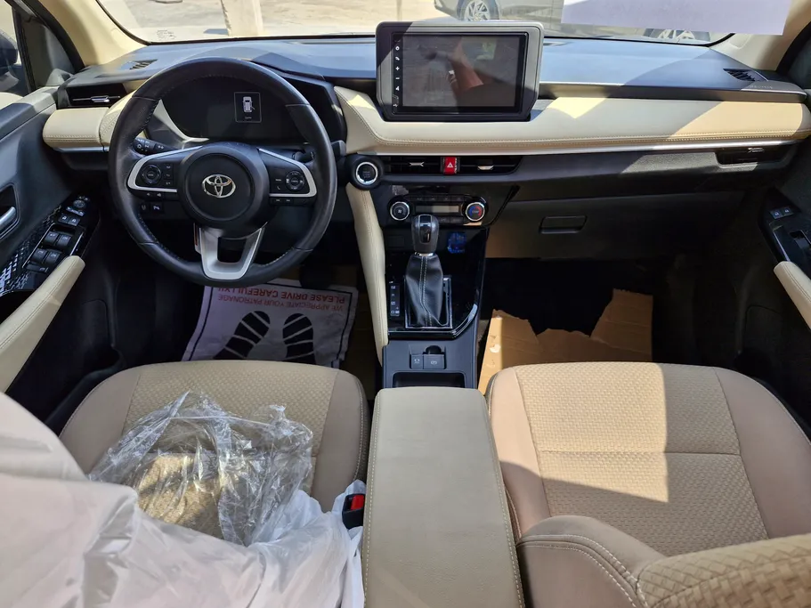 2024 Toyota Yaris  YX 