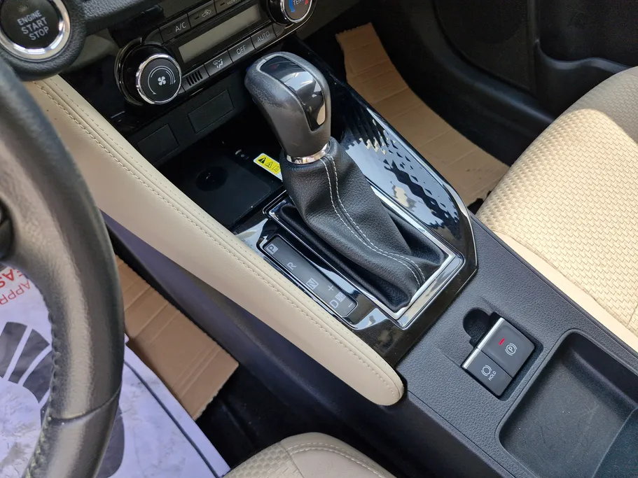 2024 Toyota Yaris  YX 