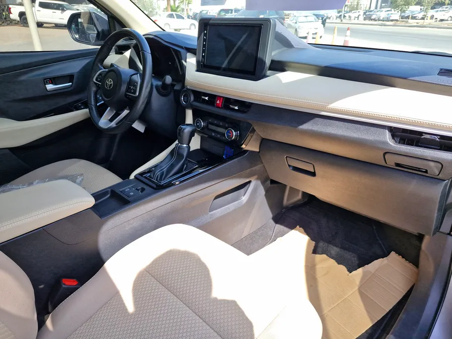2024 Toyota Yaris  YX 
