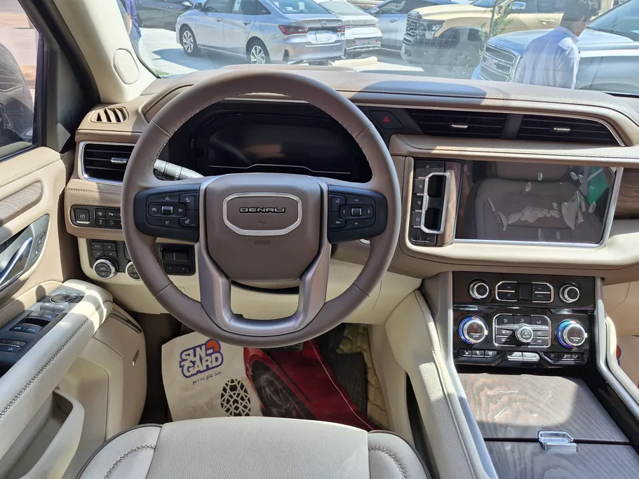 2024 GMC Yukon Denali 