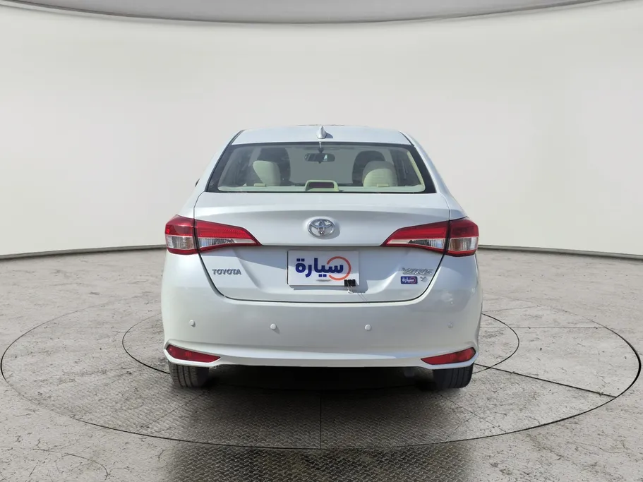 2022 Toyota Yaris  Y 