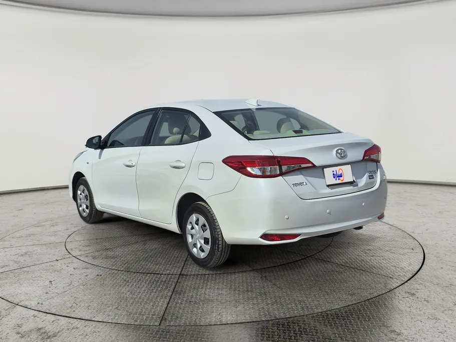 2022 Toyota Yaris  Y 