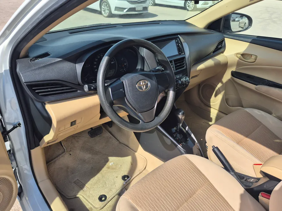 2022 Toyota Yaris  Y 