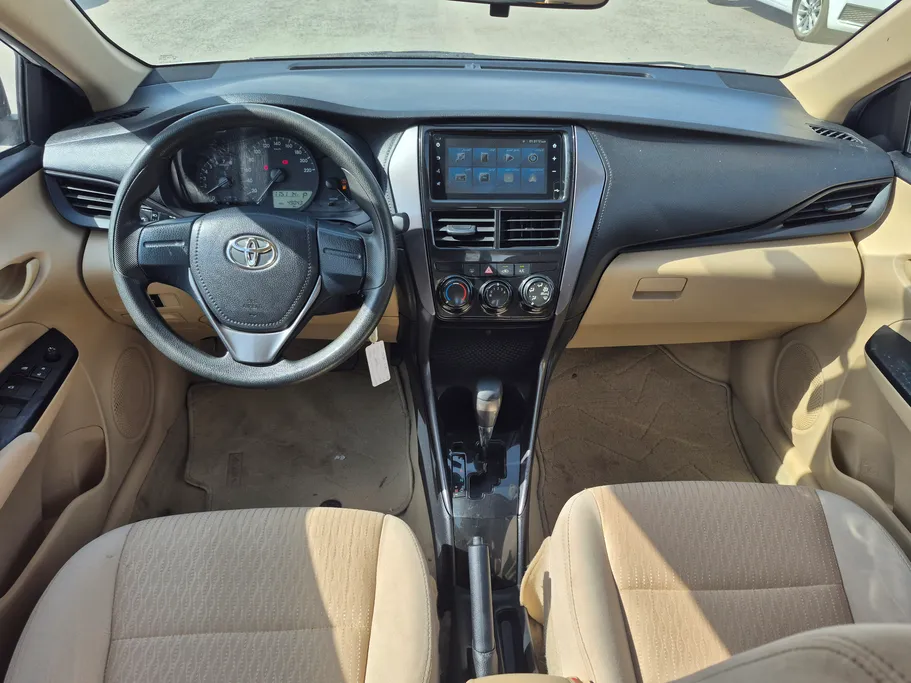 2022 Toyota Yaris  Y 