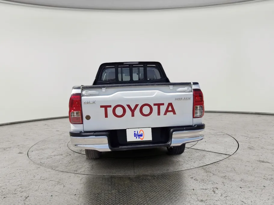 2022 Toyota Hilux DLX 