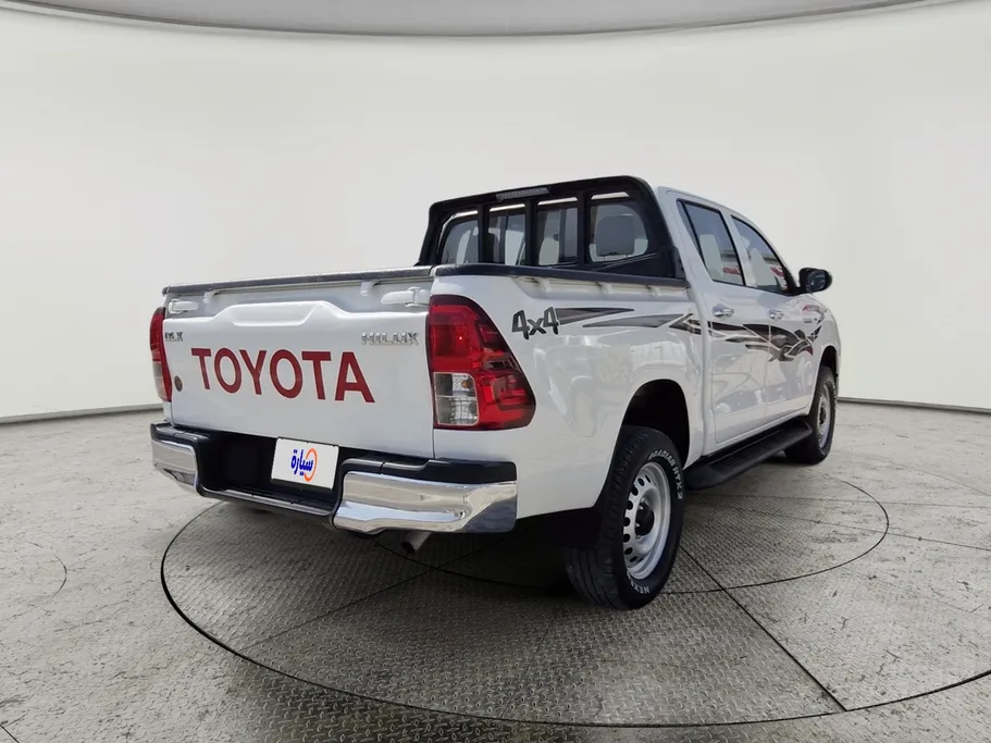2022 Toyota Hilux DLX 