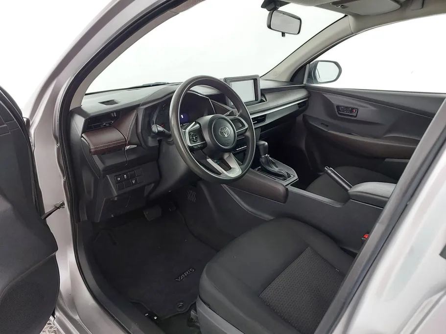 2023 Toyota Yaris  Y 