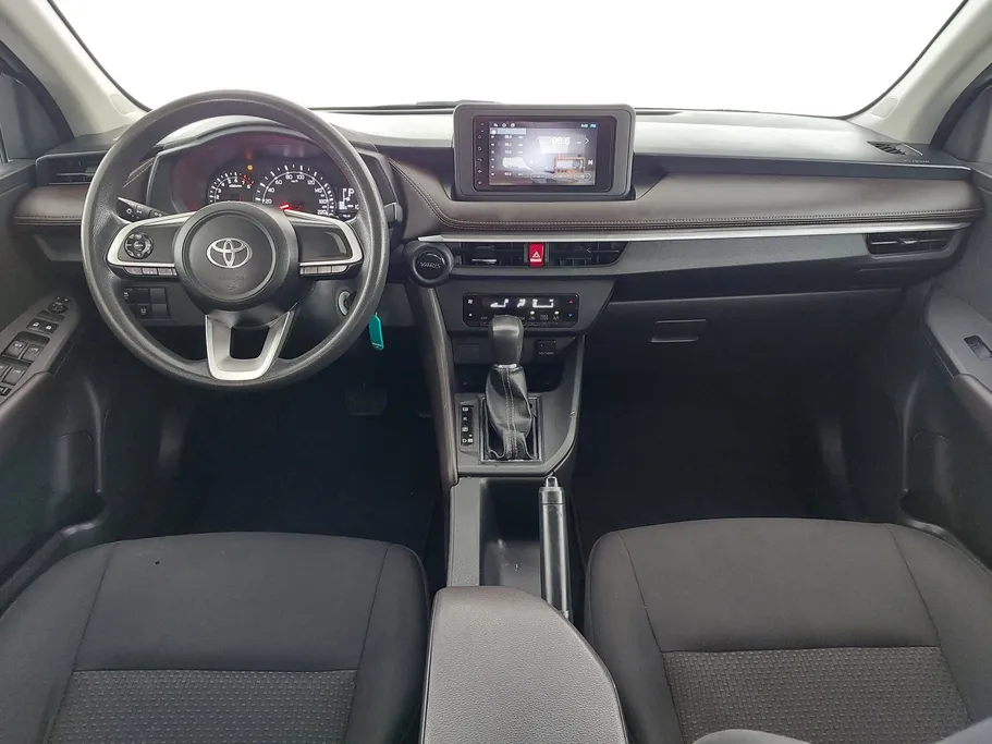 2023 Toyota Yaris  Y 